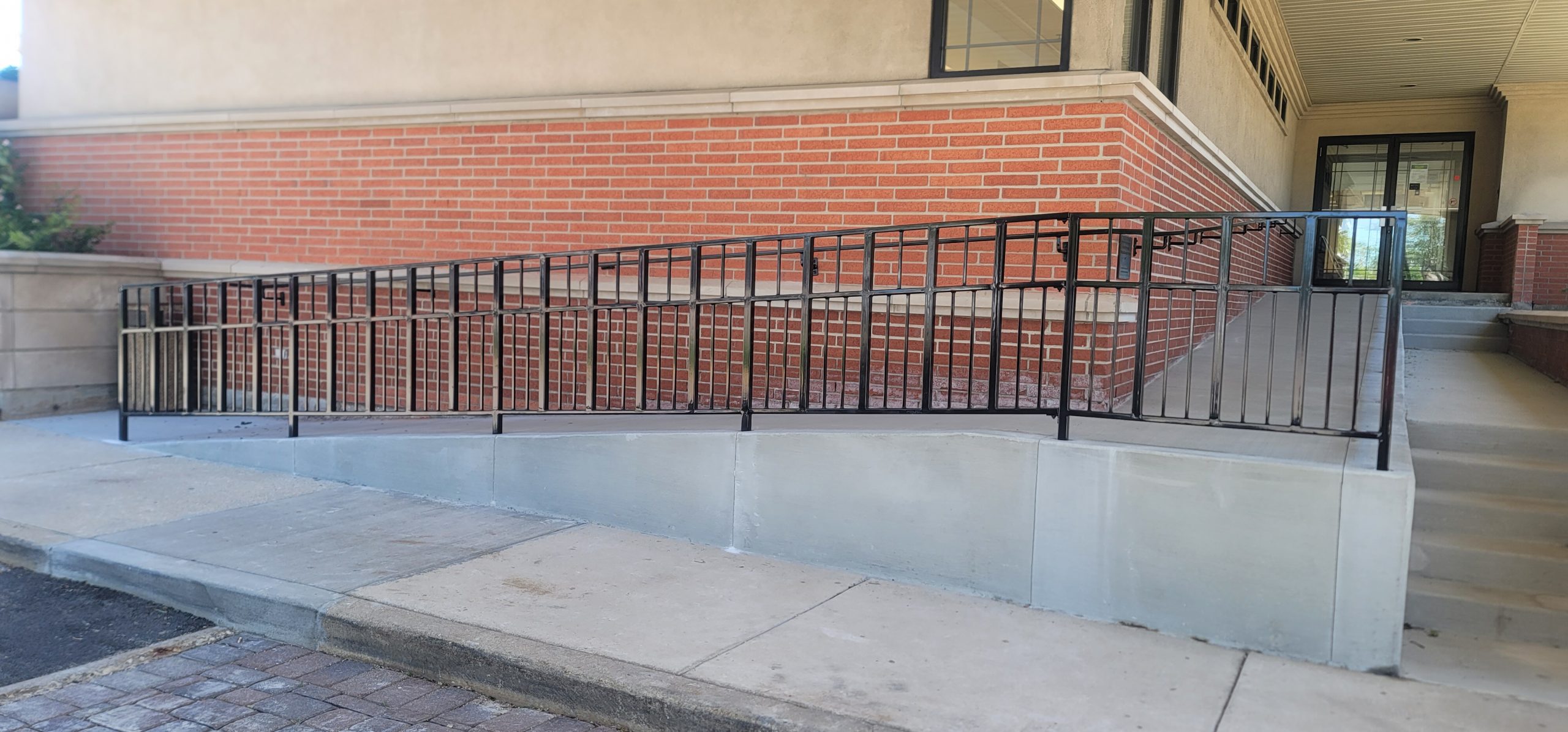 chicago-why-you-should-install-an-iron-railing