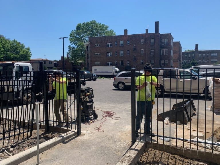 Choosing A Commercial Fence Contractor In Chicago