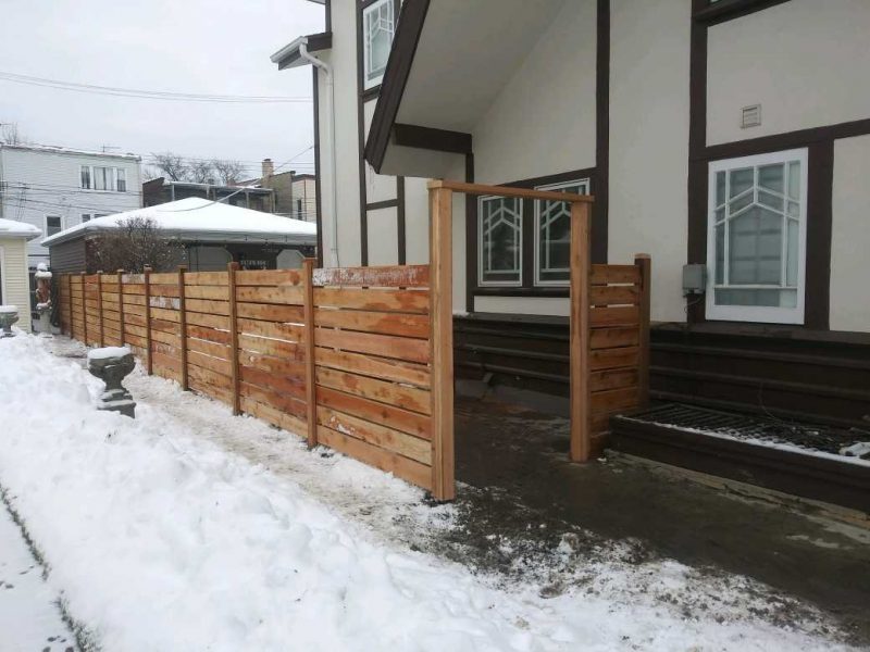 horizontal style fence-wood privacy fence