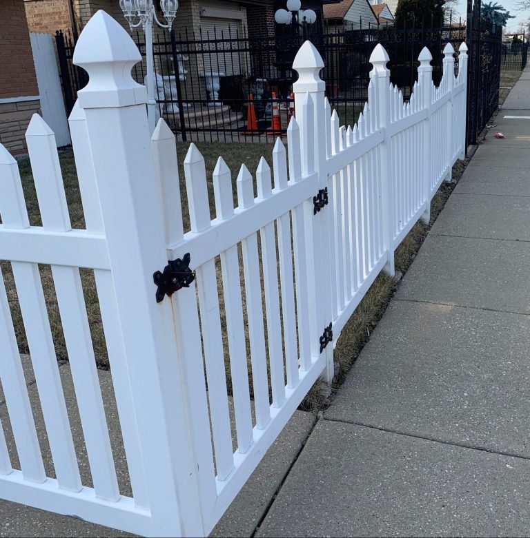 Common Mistakes When Installing a Picket Fence in Chicago