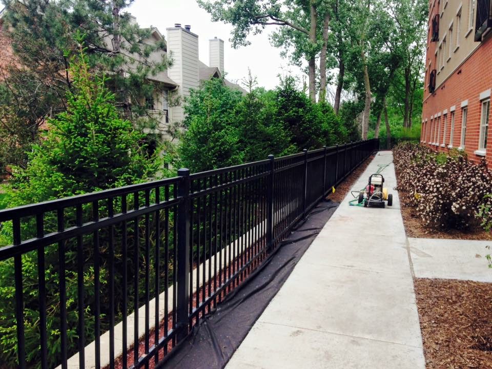 How can I find the best fence company in Northbrook IL