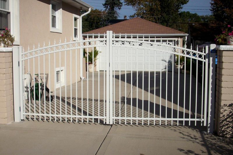 Will Fence Installation Raise Your Property's Value Winnetka