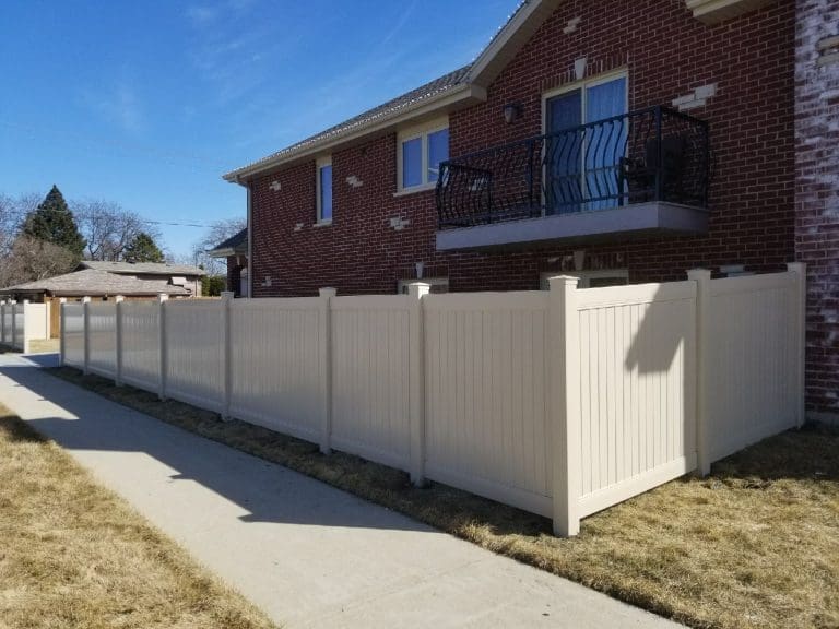 Why build a Vinyl fence at your residence?