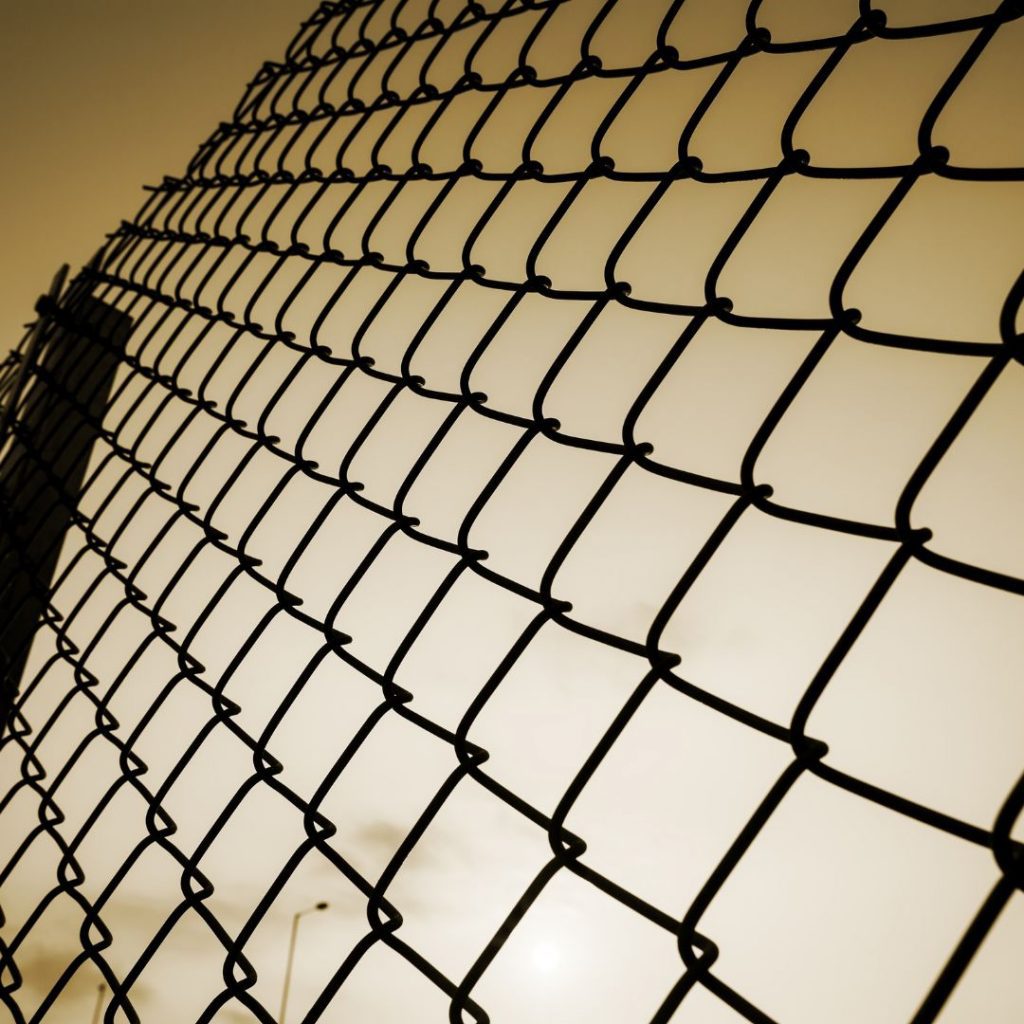 Chain Links Is The Kind Of Fence Everyone Wants For Their Business - chain link