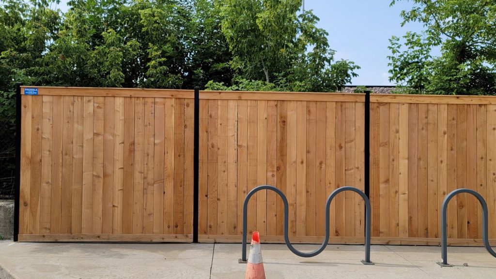 advantages-of-installing-an-industrial-wood-fence-on-your-property-commercial-wood-fence