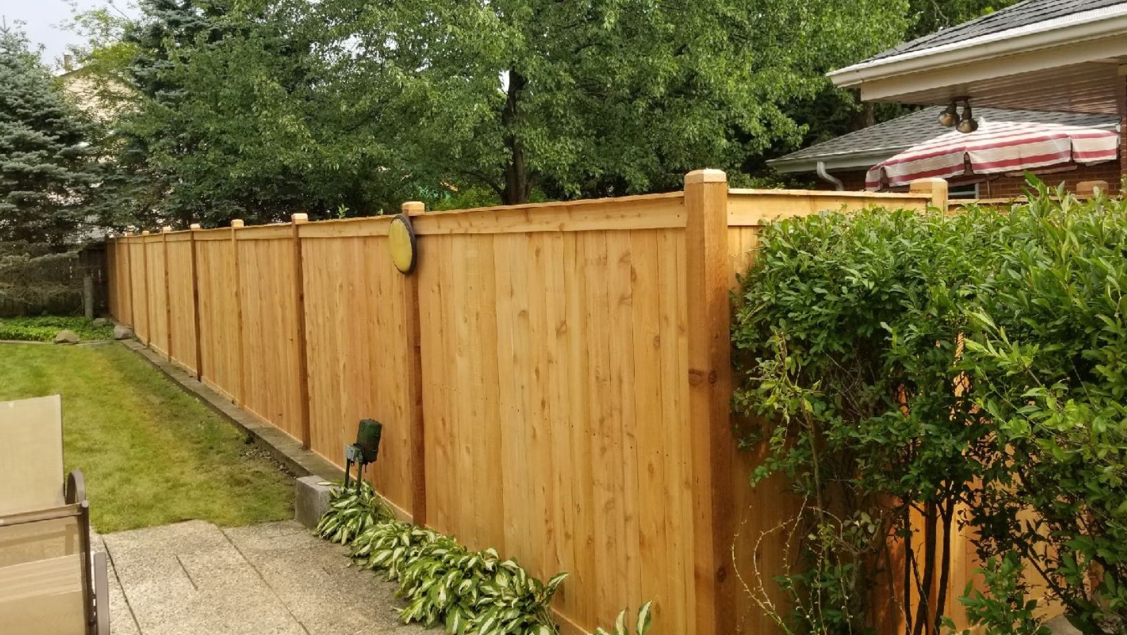 are-there-any-regulations-or-permits-required-to-install-a-wooden-fence-in-residential-areas-2