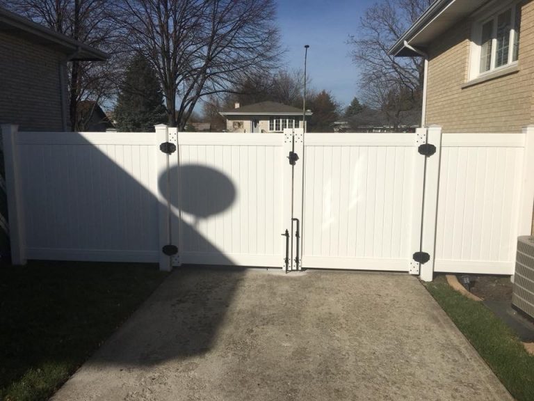 friendly-ways-to-clean-a-vinyl-fence-3