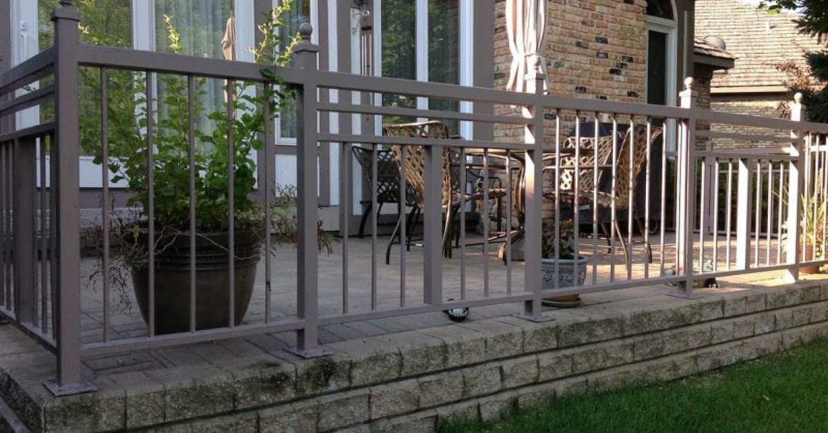 Residential steel fence in Chicago, Illinois