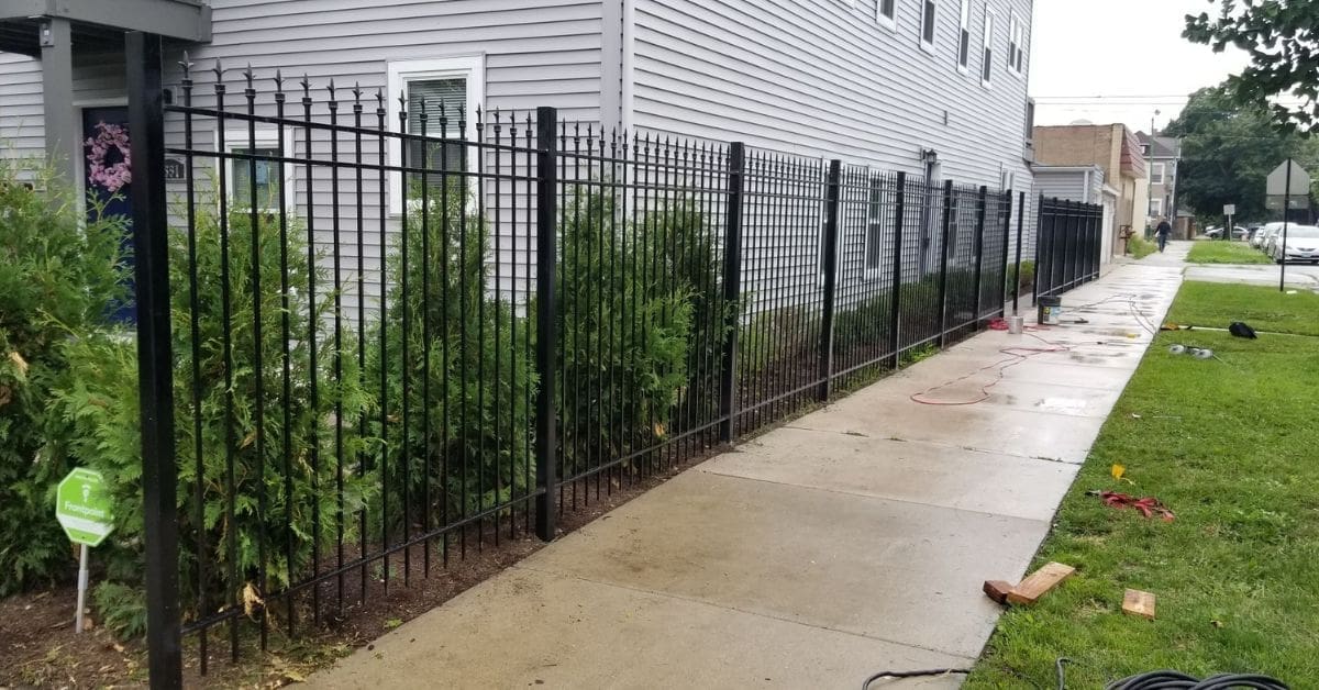 Residential steel fence with spear tops in Chicago
