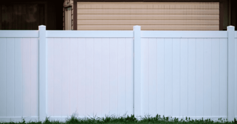 advantages-of-vinyl-fencing