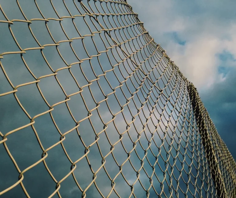 chain-wire-fence-basics