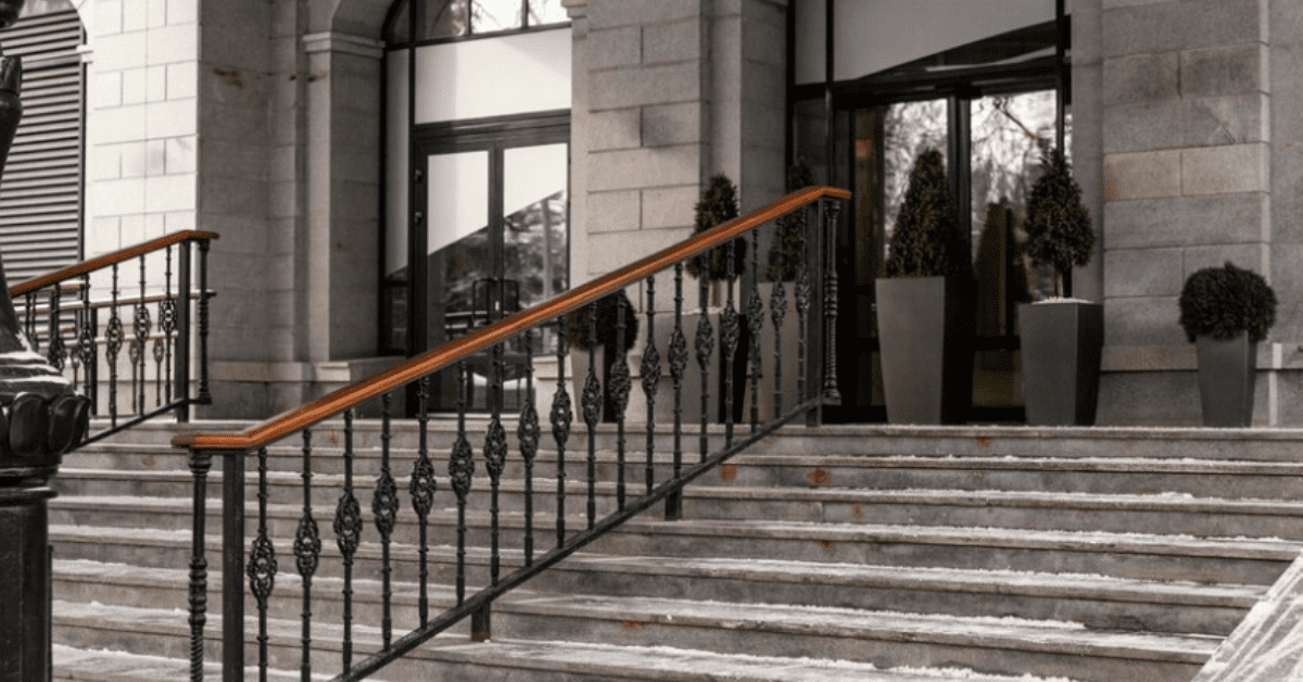 custom-wrought-iron-handrails-enhancing-your-home-2