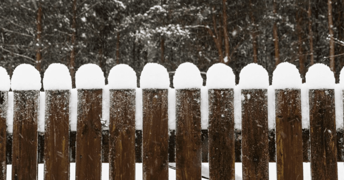 seasonal-care-for-composite-fences-2