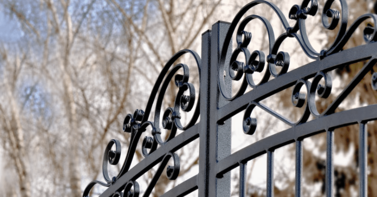 the-impact-of-custom-wrought-iron-railings-on-home-2