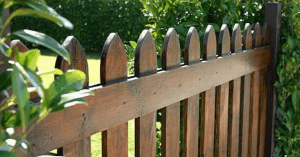 your-wood-fence-personalizing-outdoor-spaces-2
