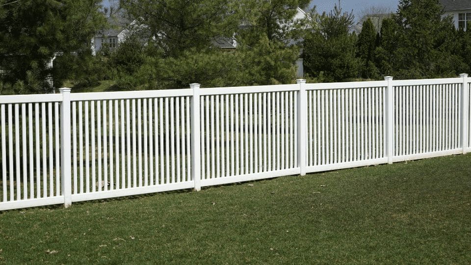 Ranch rail vinyl fence in Chicago