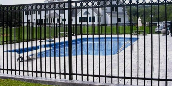 reasons-to-replace-your-pool-fence-during-summer-2